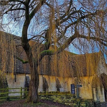 Period Apartment, Great Views, In Heart Of Town. Bradford-On-Avon Екстериор снимка