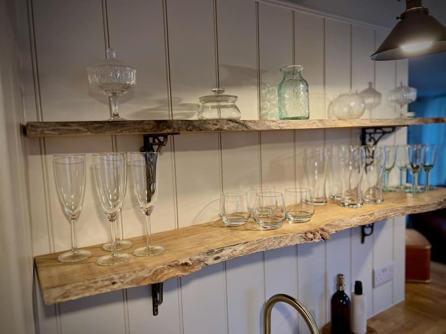 Period Apartment, Great Views, In Heart Of Town. Bradford-On-Avon Екстериор снимка