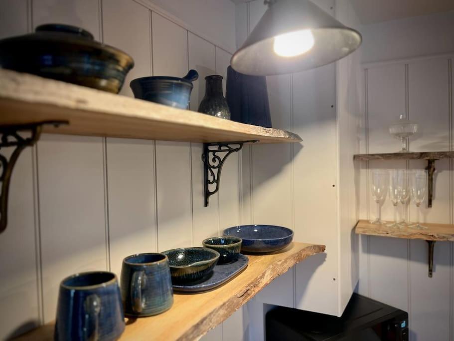 Period Apartment, Great Views, In Heart Of Town. Bradford-On-Avon Екстериор снимка